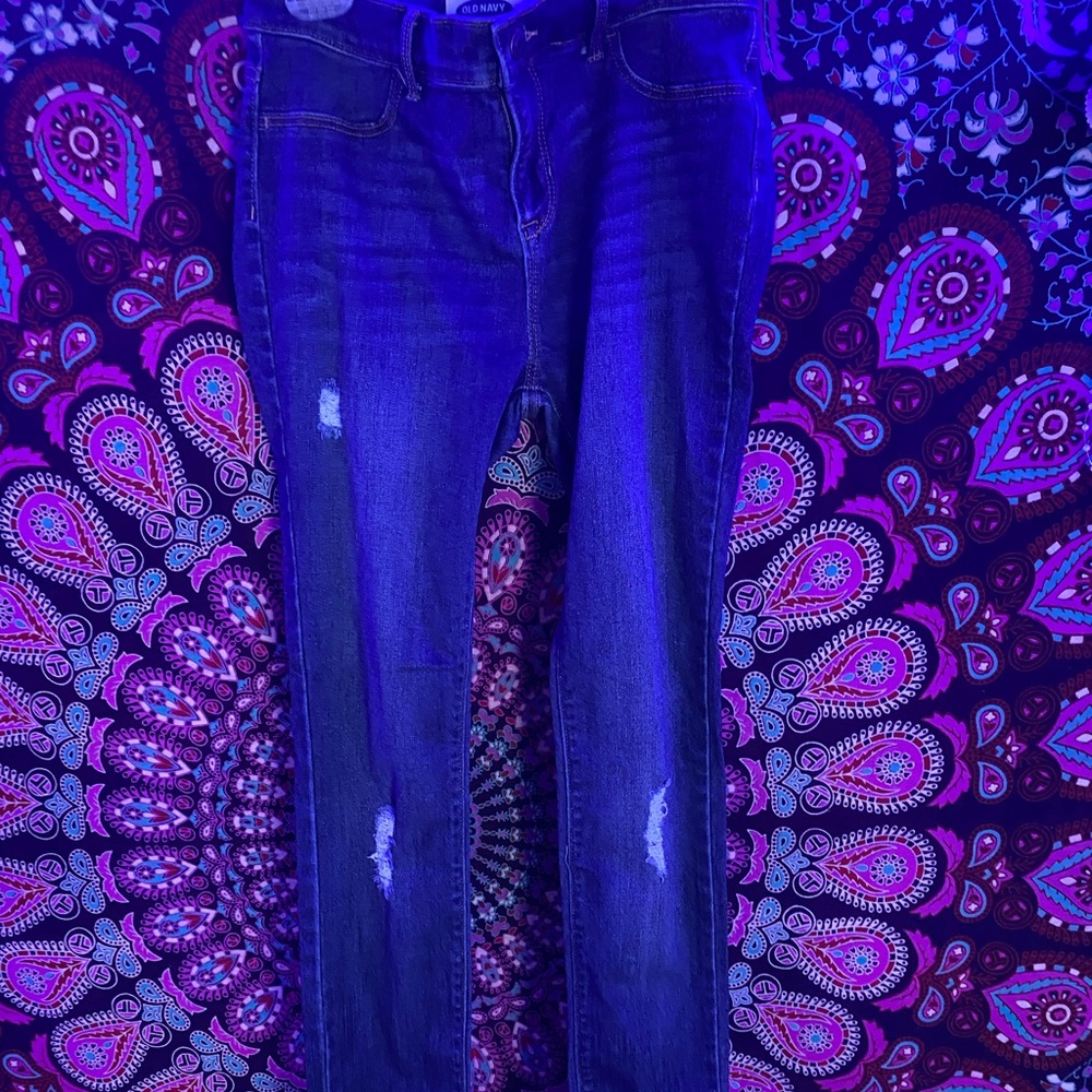 Ripped skinny jeans